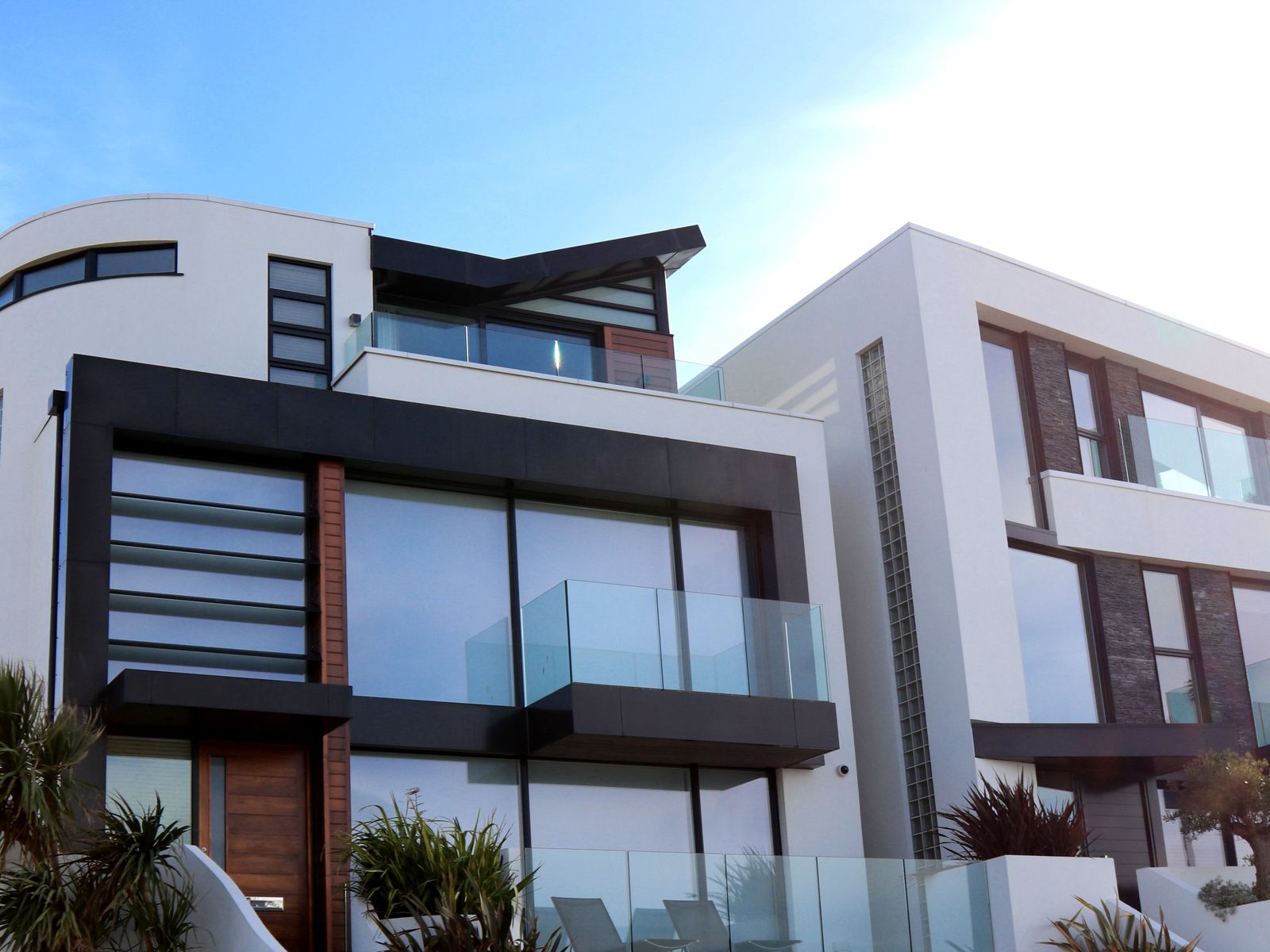 Roofline and guttering replacement